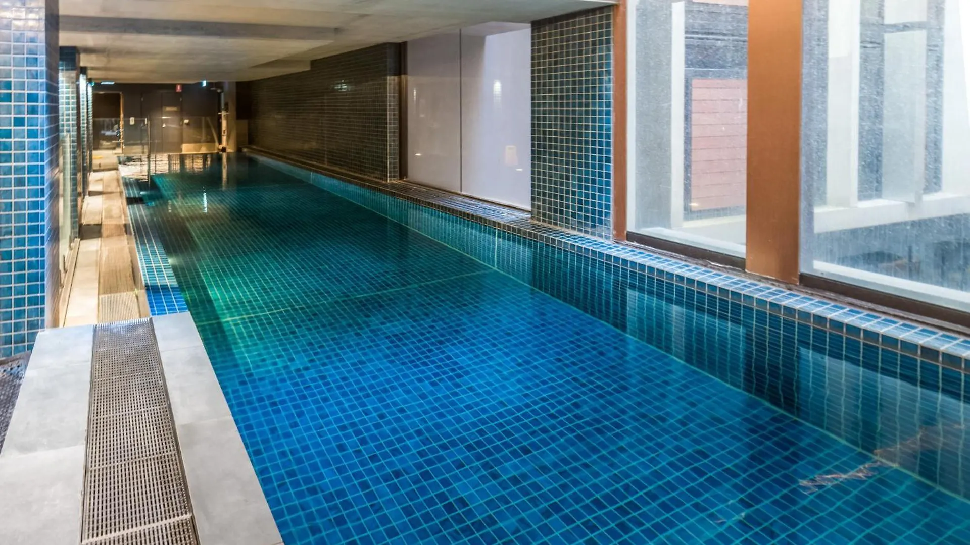 Modern 1-Bed Apartment With Pool And Sauna Canberra